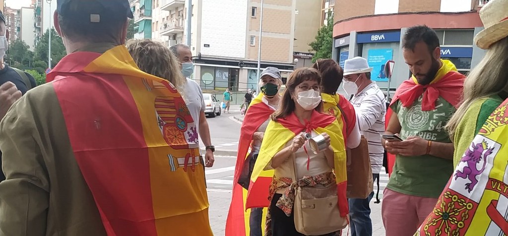 FOTOGRAFÍA. BADALONA (BARCELONA) ESPAÑA, 02.06.2020. Los catalanes marchan en Badalona contra el Gobierno central de coalición socialcomunista de España. Ñ Pueblo (8)