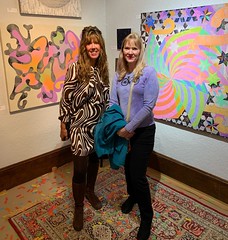 Look who I met last night! Fun artist @susanderrickart at her show in Snohomish. She loves movement, color and shapes, and she dresses to match her art! She was delightful in person. Joshy and I ate at Collectoru2019s Choice, which several old people had reco