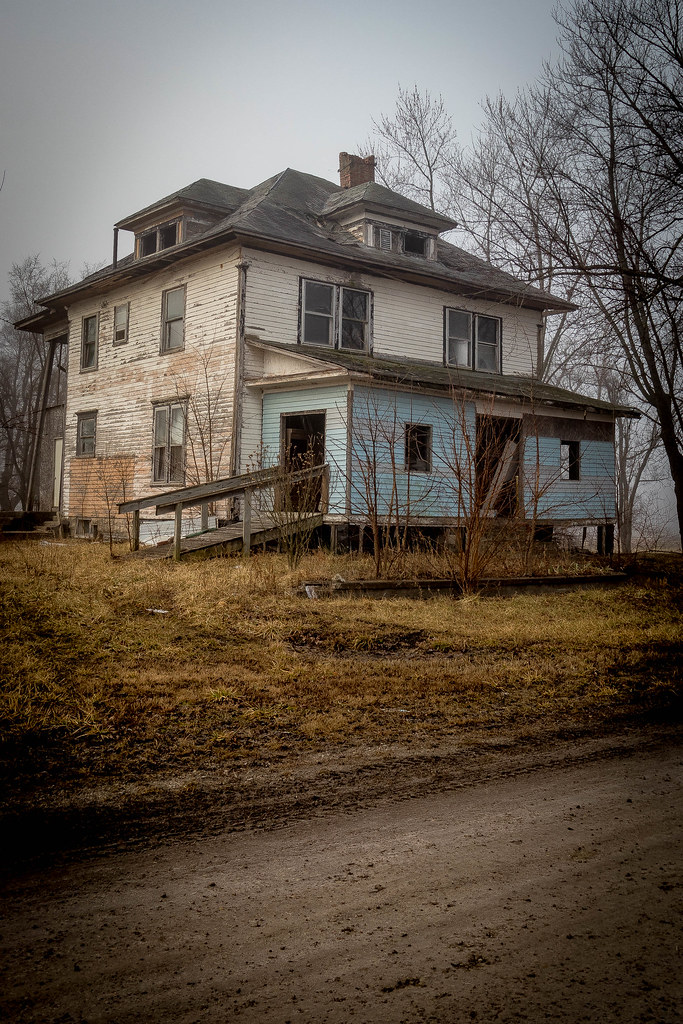 (MO) Cowgilll Abandoned House