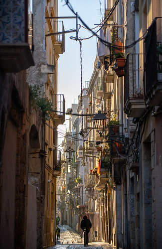 2023-02-03 - Streets of Tarragona by pspoerri, spain street tarragona mornings sunrise light sun oldcity altstadt sonne spanien people buildings ge