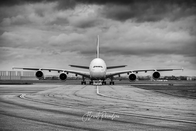 A6-EDY EMIRATES AIRBUS A380-861 msn 106