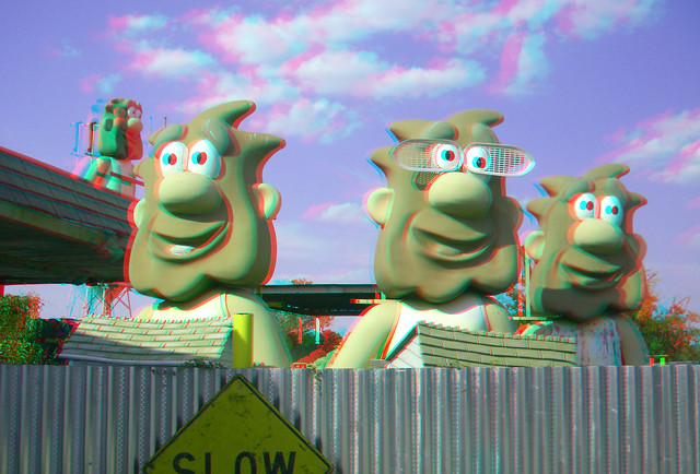 THE WRECKING YARD CRITTERS IN 3D RED CYAN ANAGLYPH