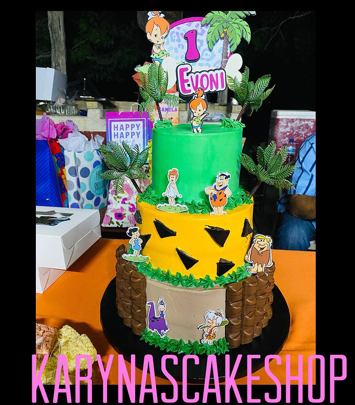 Cake by Karyna’s Cake Shop