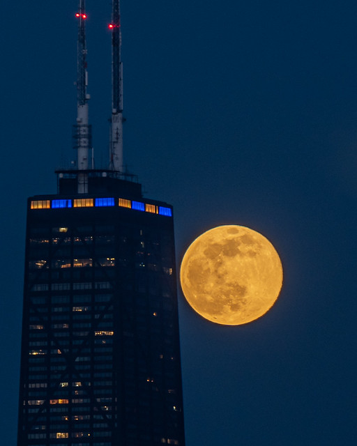 875 North Michigan Avenue (Formerly known as The John Hancock Center, home to 360Chicago) Full Moon Rise, Snow Moon February 2023