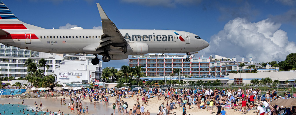 I almost missed it American B737-823 over Maho Beach