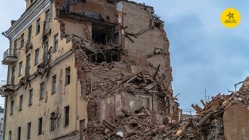 Consolidati școlile, grădinițele și spitalele înainte de un cutremur major!