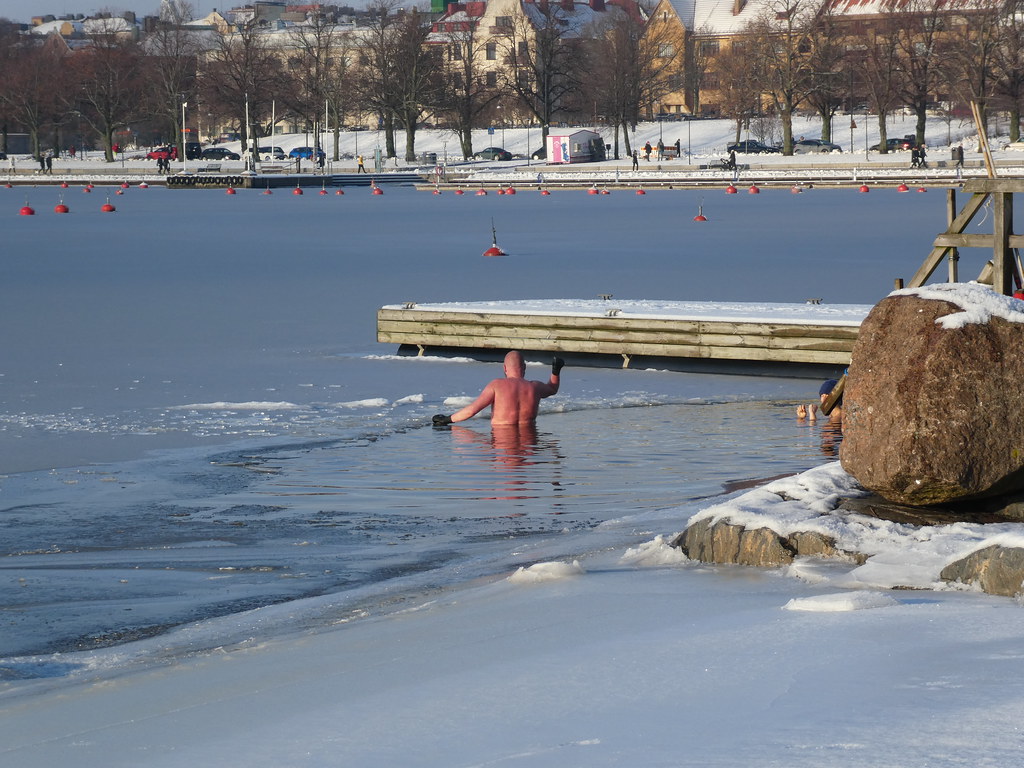Ice swimming, Helsinki