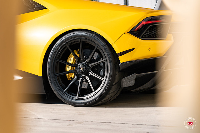 Lamborghini Huracan - M-X Series - M-X2 - © Vossen Wheels 2023 - 441