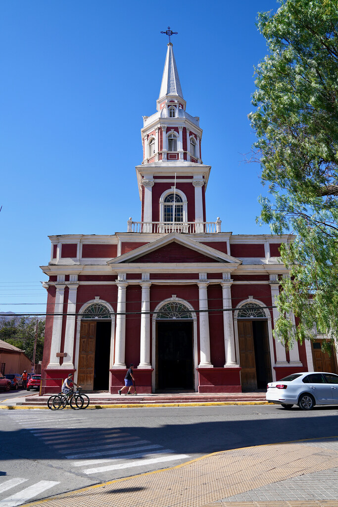 Church, Vicuña