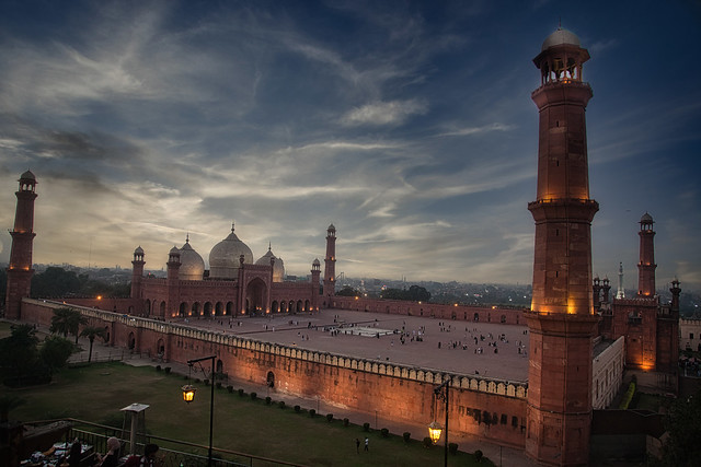 Badshahi Mosque - Elegant and antique architectural splendour
