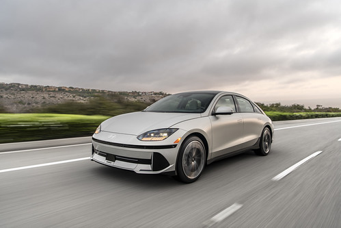Hyundai IONIQ 6 triplamente nomeado nos World Car Awards 2023