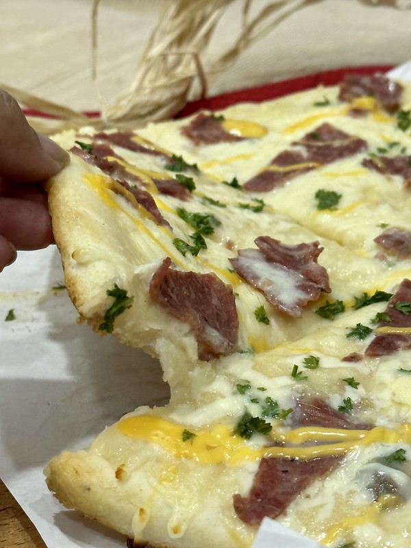 Lots’A Pizza Beefy Blanca