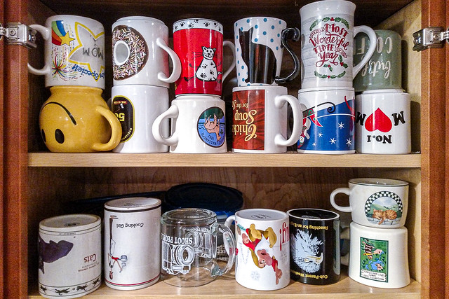 too many mugs