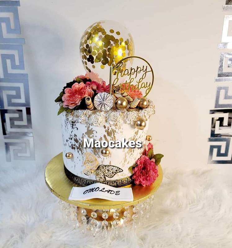 Cake by Mao Cakes