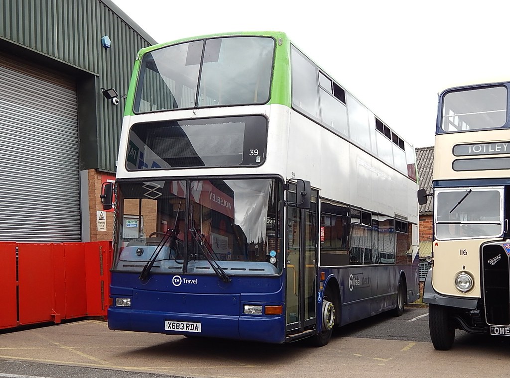 X683 Rda Bus 38 X683RDA (00-D-31073, WDF297) tm travel | Eastwood Trainin… | Flickr