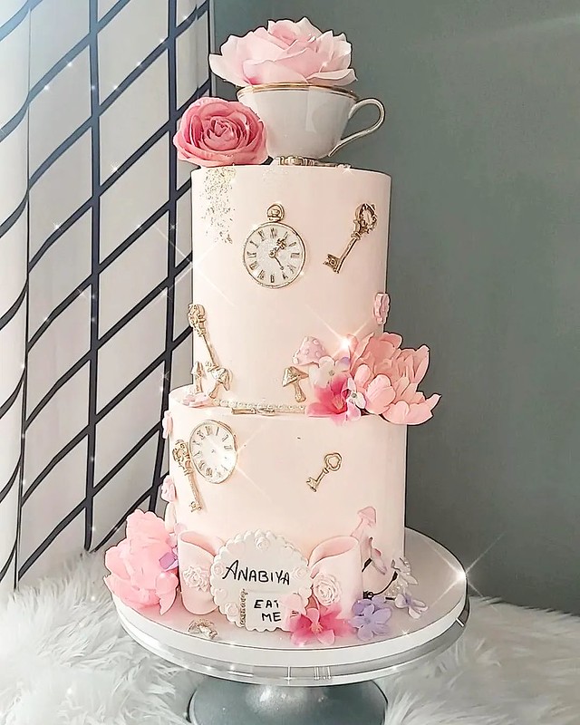 Cake by Sweet Treats