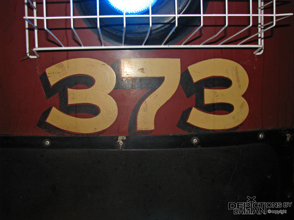 Front of Glenelg H-Type Tram 373