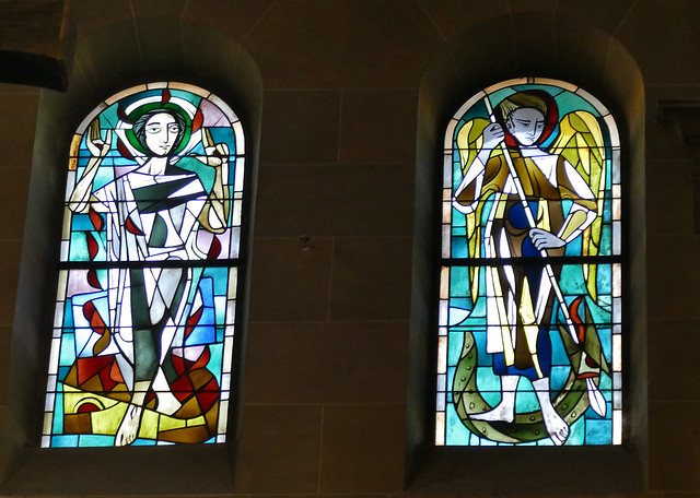 Mainz, Christuskirche, Farbglasfenster, Auferstehung Christi & Erzengel  Michael -  Christ Church, stained glass windows, Resurrection of Christ & Archangel Michael