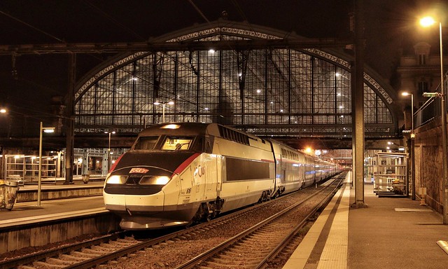 TGV Réseau-Duplex n°616 en tête du TGV 12246 à destination de Paris Montparnasse