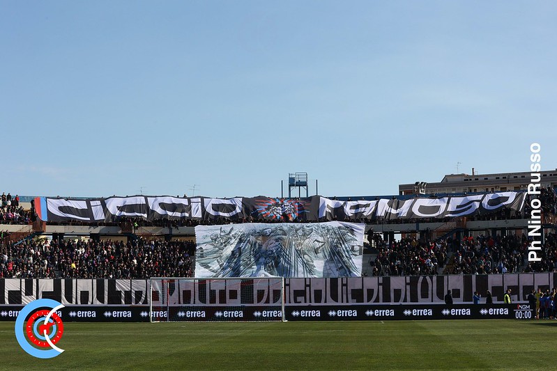 L'imponente coreografia della Curva Sud 