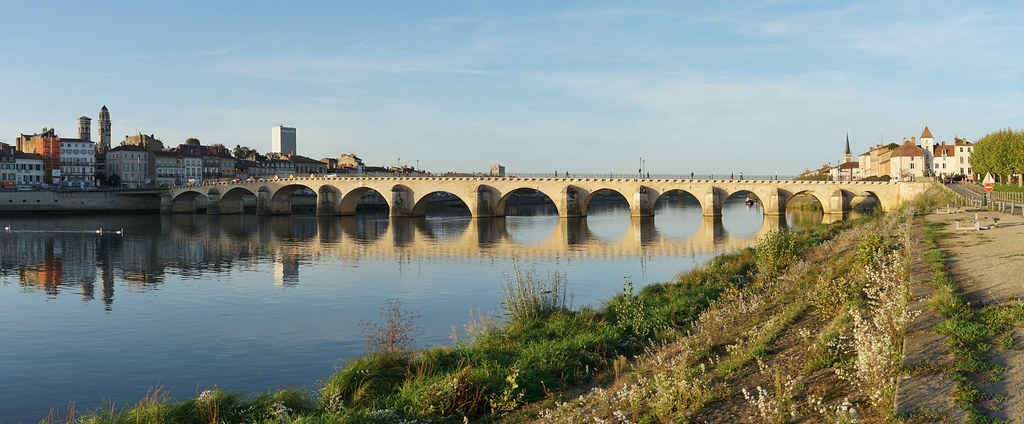 Reflections in the Saône river (explored 13/02/23)