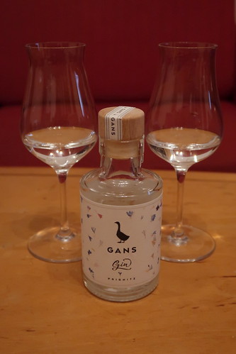 2 Gläser vom GANS Gin von der GANS Feinbrand Manufaktur