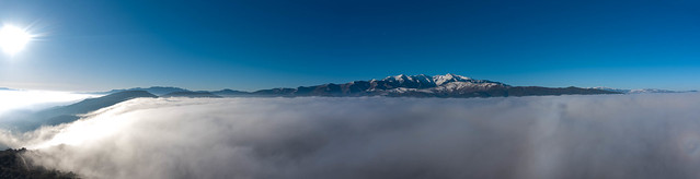 Panorama du Canigou au dessus des nuages