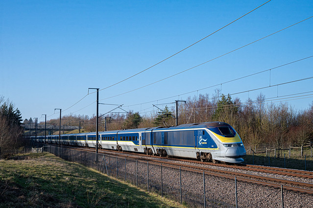 3007 + 3008 on the 9I42 1504 St Pancras International - Bruxelles Midi near Lenham Crossing on February 13th 2023