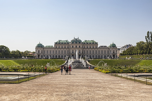 A espaldas del palacio de Belvedere