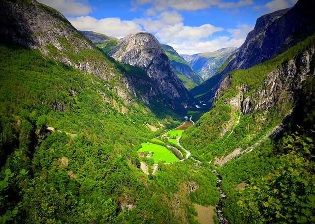 The inspiring charm of mountainous Norway