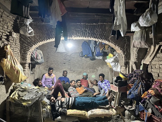 City Home - Roommates in Ruin, Galli Chooriwallan