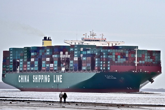 China Shipping on the elberivwe