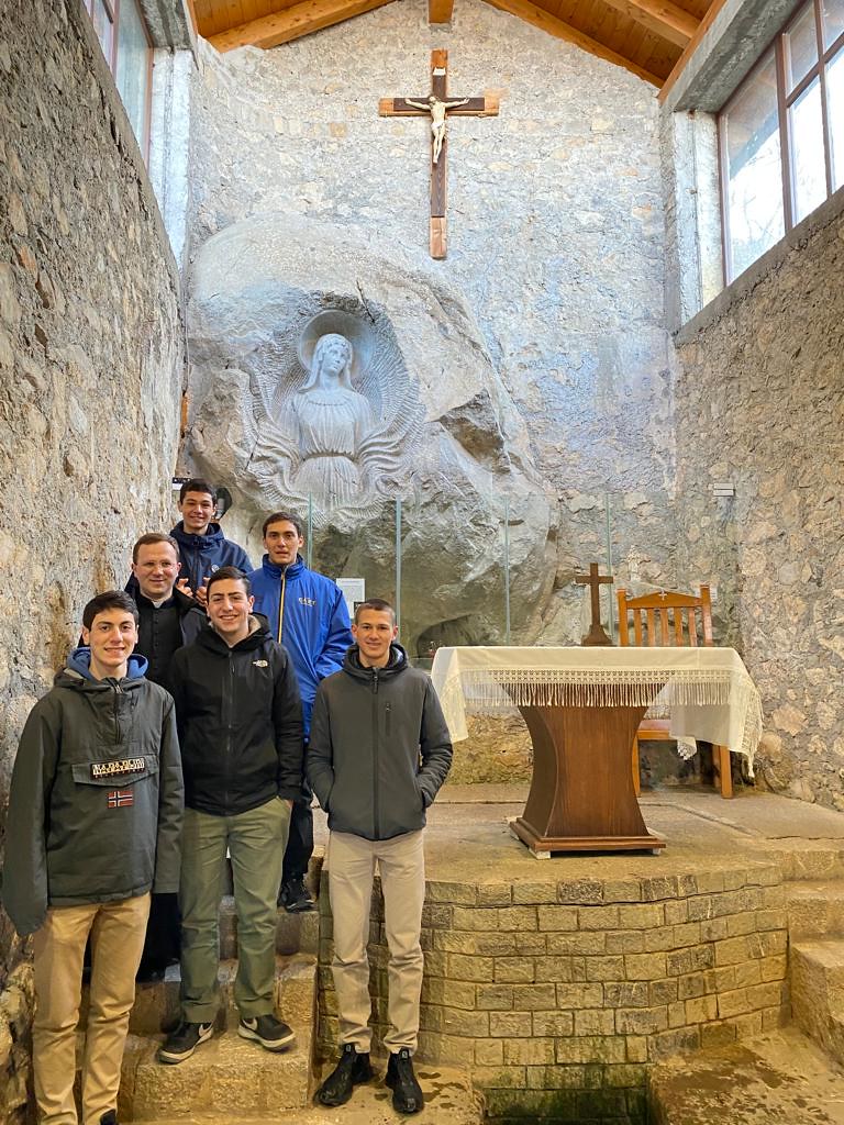 Albania - Peregrinación con algunos seminaristas menores de Italia