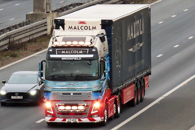 Malcolm Logistics L200, Volvo FH (V19WHM) On The A1M Southbound 10/2/23.