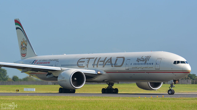 Etihad Airways 🇦🇪 Boeing 777-300 A6-ETD