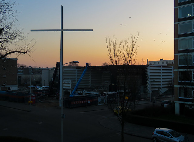 This week they will destroy this cross (Sloop Ontmoetingskerk Loosduinen)