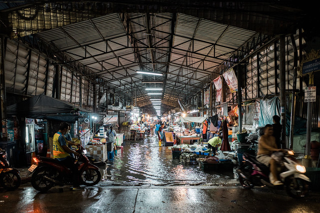 Phra Pradaeng fresh-food market