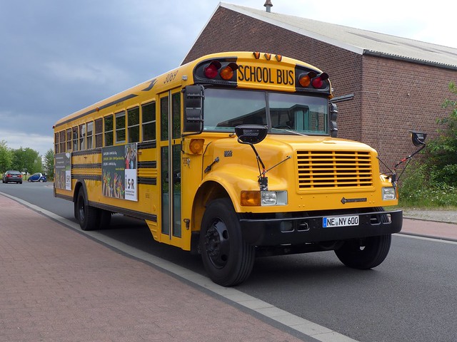 us-IHC 3800-T444E [schoolbus] de-nw-NE / 1994-2004