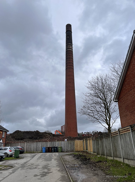 Listed building? What Listed building? : Hartford Mill, Oldham, UK : February 2023