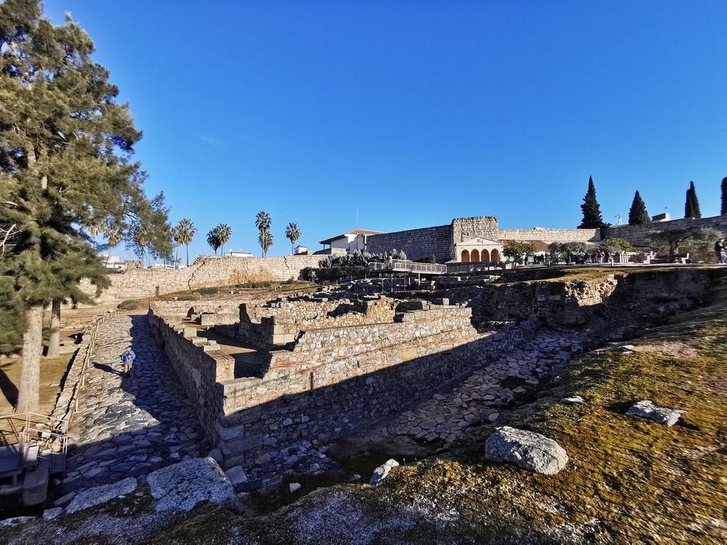 peristilo termas de casa romana siglo IV a C interior Alcazaba arabe de Mérida Badajoz 01