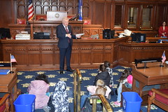 Rep. Martin Foncello met with elementary school students from Brookfield in the House Chambers