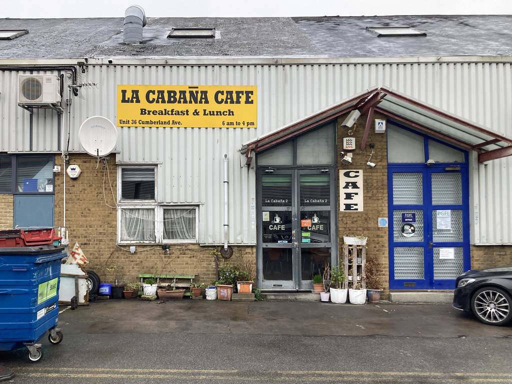 La Cabaña Cafe, Park Royal | Where the losing team on the Ap… | Flickr