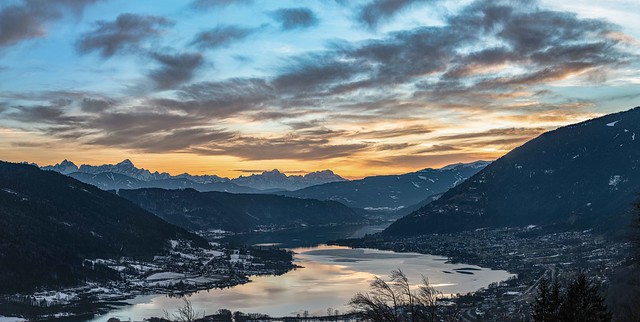 Goldene und Blaue Stunde mit Ossiacher See und Julische Alpen_Panorama (2)