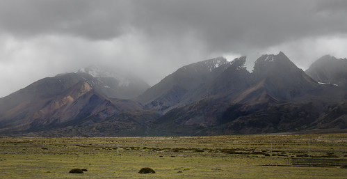 Nyalam county landscape, Tibet 2019 by reurinkjan, Nyalam གཉའ་ལམ་ county
Nyalam county comprises the townships of Menpu and Zurtso around the headwate