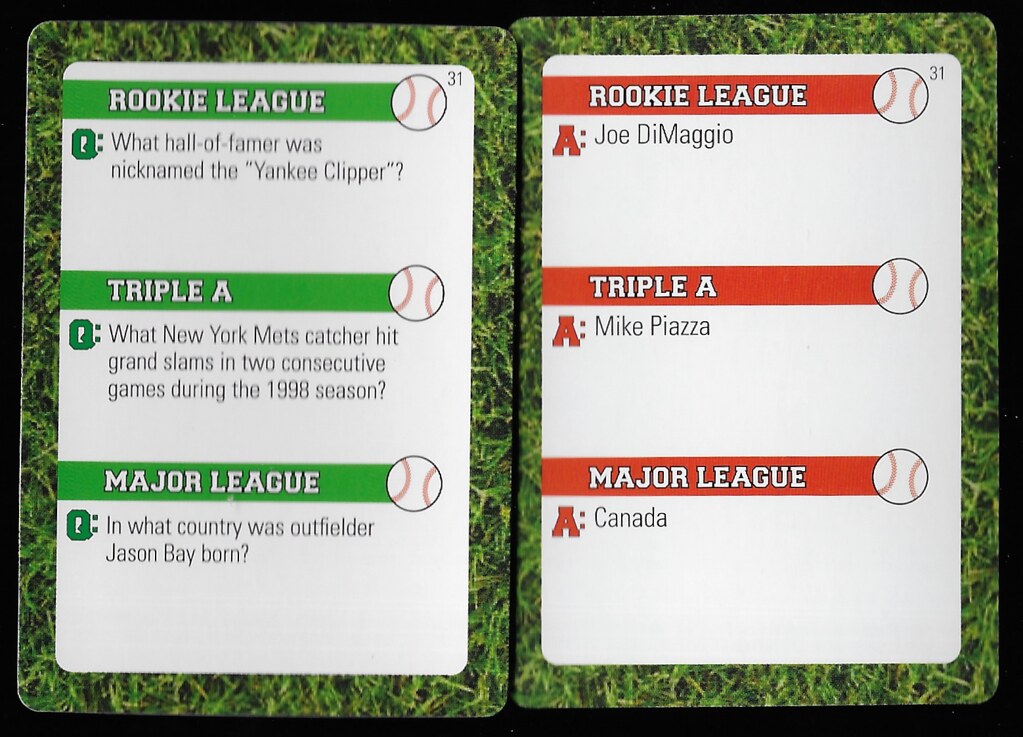 2011 Patch Ultimate Baseball Trivia 031 (Mike Piazza, Joe Dimaggio)