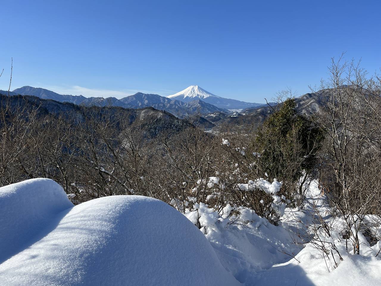 【山梨】菊花山山頂からの富士山の展望