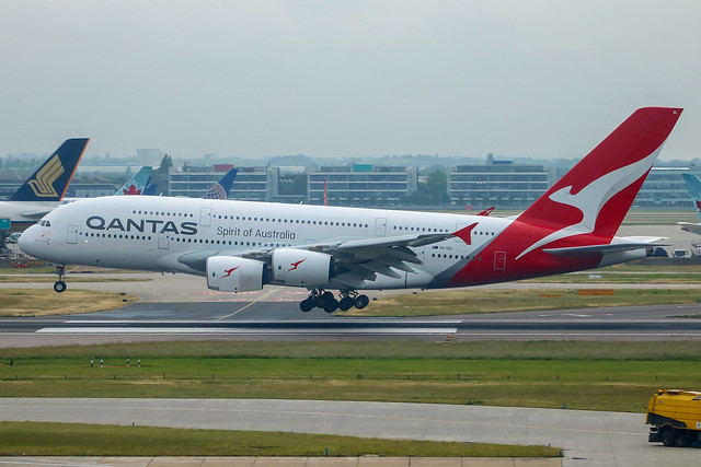 Qantas - Airbus A380-842 VH-OQL @ London Heathrow