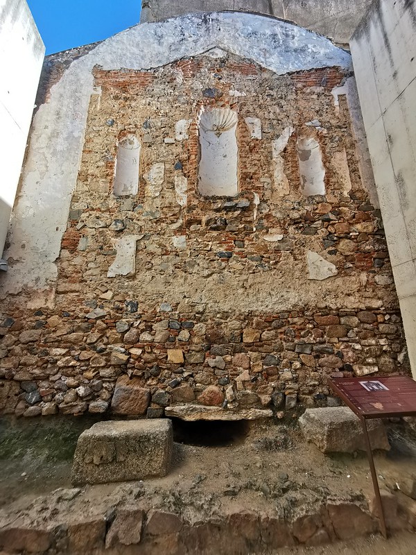 retablo en ruinas de la Iglesia de Santa Catalina Mérida Badajoz