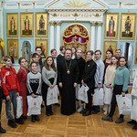 24 февраля 2023, Митрополит Амвросий встретился с участниками театральной студии «Премьер» и администрацией гимназии № 12