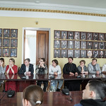 24 февраля 2023, Митрополит Амвросий встретился с участниками театральной студии «Премьер» и администрацией гимназии № 12